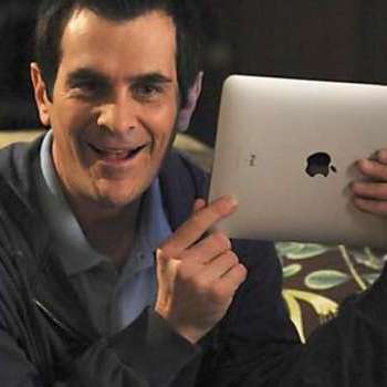 product placement apple modern family
